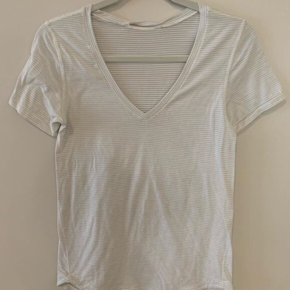 Lululemon short sleeved shirt
